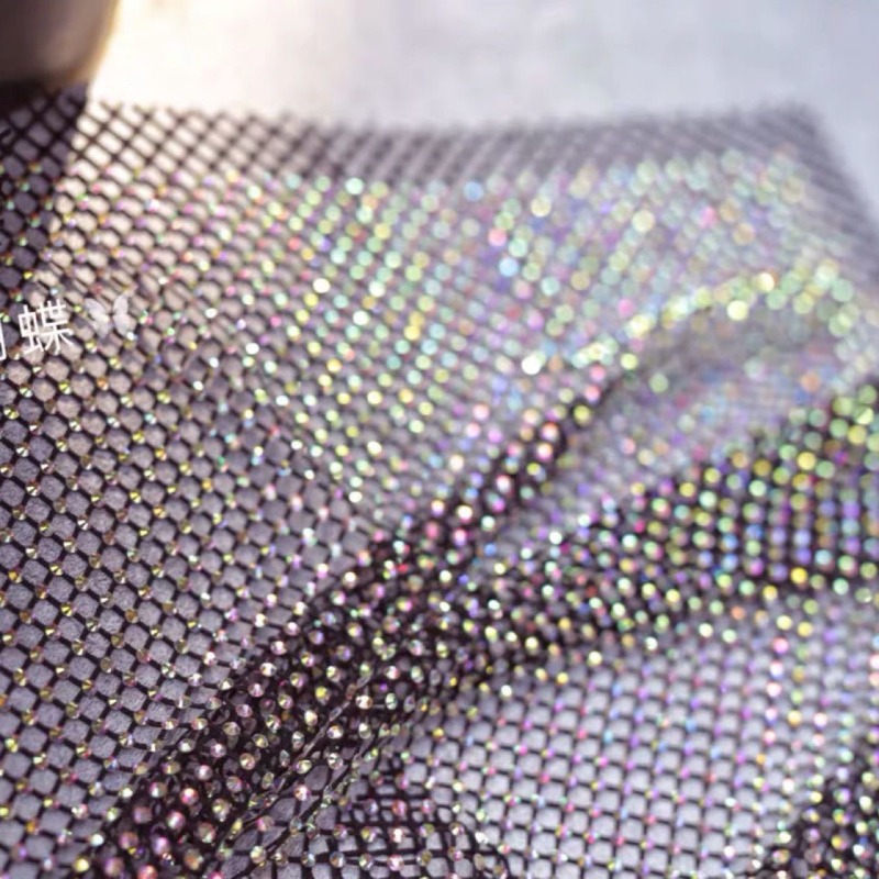 ผ้าตาข่ายยืดหยุ่นประดับคริสตัล - Crystal Mesh Fabric บทวิจารณ์และราคา
